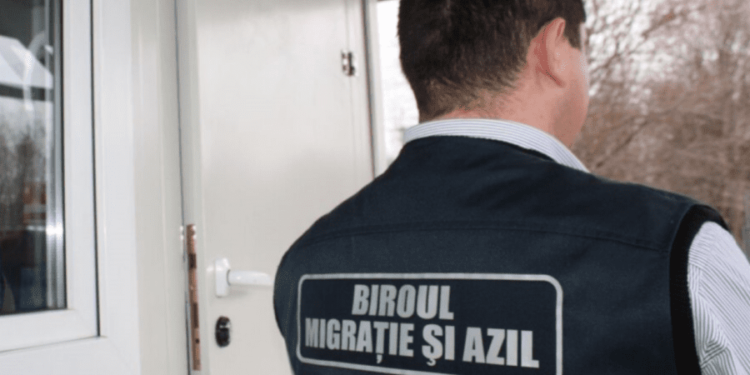 Șase cetăţeni străini, descoperiți în situații de ilegalitate, expulzaţi din Republica Moldova