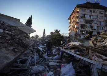 Стало известно о новых жертвах и разрушениях в Турции после последнего землетрясения | VIDEO