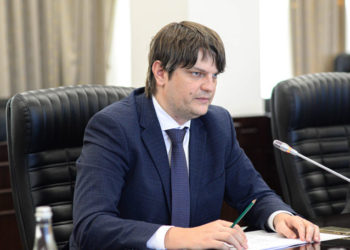 Andrei Spînu susține că ar fi fost amenințat, de o persoană necunoscută, chiar în fața casei sale