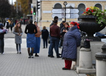 Жить лучше не становится. Как люди отвечают на вопросы IMAS о том, кто виноват в энергокризисе и высоких ценах, спасают ли их компенсации и другие меры властей | VIDEO