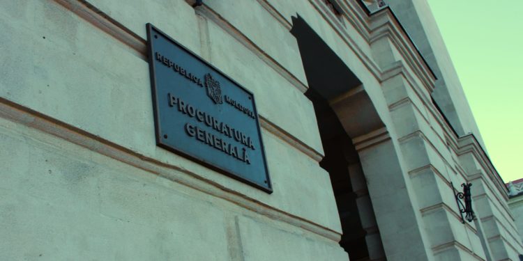 A prădat de două ori aceeași companie de microcreditare. Individul de 29 de ani și-a primit sentința