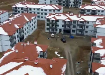 Orașul din Turcia în care supraviețuitorii cutremurelor și-au construit singuri case rezistente. „Stim că nu se vor prăbuși”