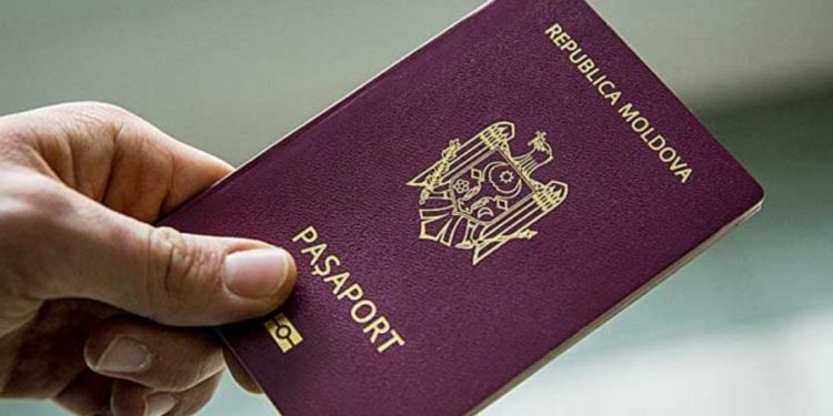 C апреля в Молдове введут в обращение паспорта нового образца