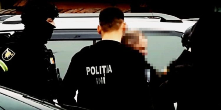 Задержаны двое членов группировки Machena за то, что вымогали у мужчины 1500 евро