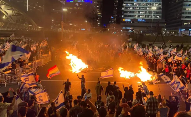 Массовые протесты в Израиле: Тысячи людей не согласны с судебной реформой