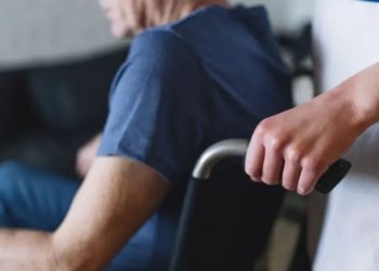 Bătrână din Italia violată de badanta moldoveancă. Îngrijitoarea voia „să scoată diavolul din ea”