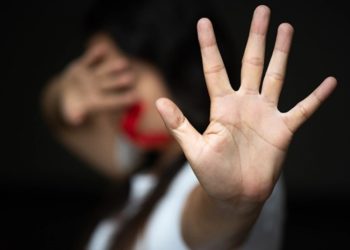 Proxenetă cu experiență la doar 18 ani. Pedeapsa cu care s-a ales o moldoveancă pentru exploatarea sexuală a unor adolescente