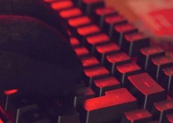 „S-a dat drept lucrător medical pe internet pentru a obține poze intime cu minori”. Un bărbat, suspectat de pornografie infantilă | VIDEO