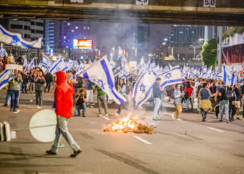 Proteste de amploare în Israel: Isaac Herzog a cerut guvernului să oprească reformele, iar premierul, să renunțe la demiterea ministrului Apărării | VIDEO
