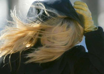 Из-за сильного ветра в Молдове вновь объявлено метеопредупреждение