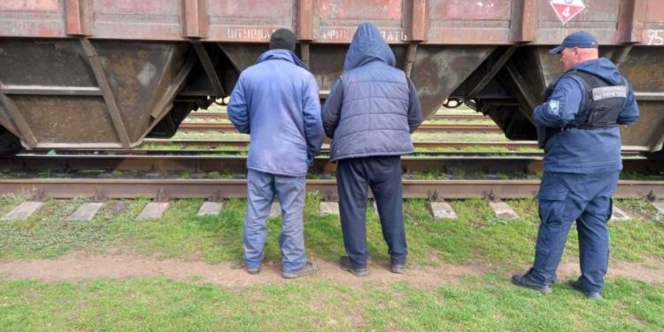Двое граждан Украины спрятались в вагоне поезда, чтобы приехать в Молдову