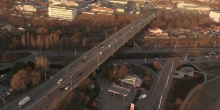 Начинается ремонт моста на улице М. Витязула. Дорога частично закрывается на несколько месяцев