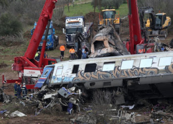 Trenurile nu mai circulă în Grecia. Angajații feroviari, în grevă după tragedia de la Larisa: „Durerea s-a transformat în furie”