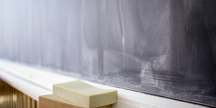 У молдавских школьников с сегодняшнего дня начались каникулы