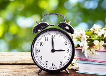 Не забудьте перевести часы! Молдова переходит на “летнее” время