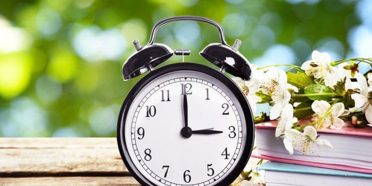 Не забудьте перевести часы! Молдова переходит на “летнее” время