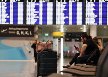 В Германии забастовка в понедельник грозит остановить движение транспорта в стране