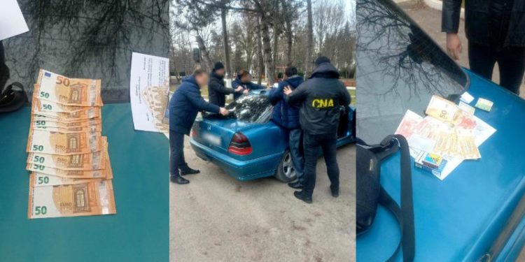 I-a cerut 700 de euro ca să-i scape fiul de armată: Șeful secției administrativ-militare Dondușeni, dat pe mâna CNA