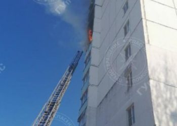 Incendiu la Tiraspol. Un apartament a fost cuprins de flăcări: Au intervenit trei echipe de pompieri