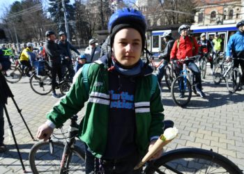 «Мы не кегли для боулинга». В Кишиневе прошла акция велосипедистов