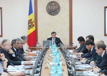 CSE interzice folosirea simbolurilor corporative la mitinguri. Ce alte restricții impune comisia | VIDEO