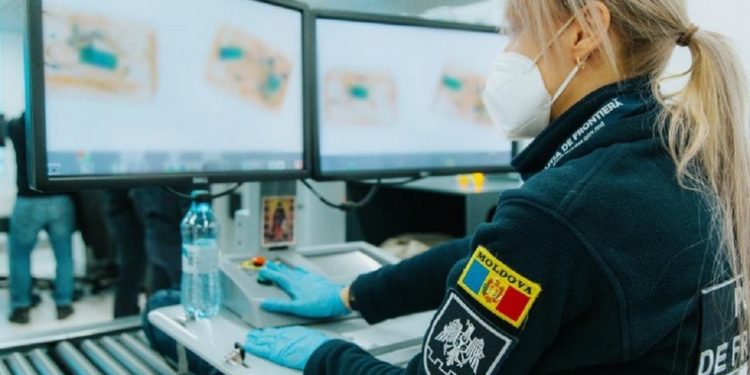 Au făcut cale întoarsă. 31 de persoane au primit refuz de intrare în R. Moldova