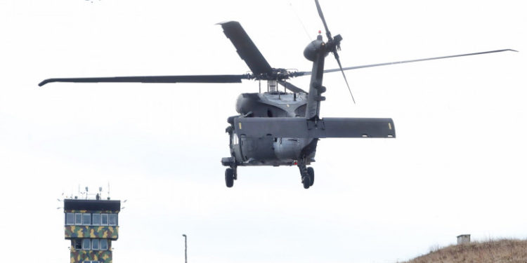 Nouă soldați americani au murit după ce două elicoptere Black Hawk s-au prăbușit