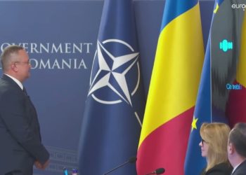Dialogul dintre prim-ministrul României și robotul-consilier pe nume ION a fost regizat