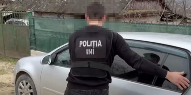 Un grup infracțional specializat în trafic de persoane, destructurat de polițiști