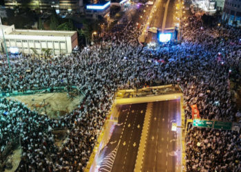 Proteste cu sute de mii de manifestanți în tot Israelul, împotriva slăbirii sistemului de justiţie