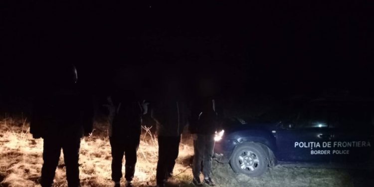 Patru ucraineni, prinși în zona de graniță după ce au ajuns ilegal în Moldova