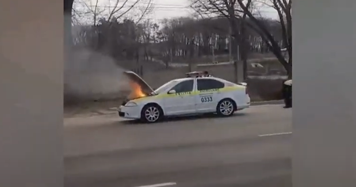 INSP, despre automobilul de serviciu, cuprins din mers de flăcări: Totul s-a întâmplat din cauza unei defecțiuni | VIDEO