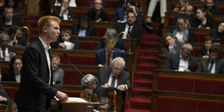 Moţiunile de cenzură împotriva guvernului Franţei au picat. Reforma pensiilor merge înainte