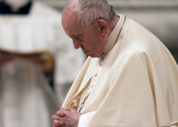 Papa Francisc are o infecție respiratorie și va rămâne în spital „câteva zile” pentru tratament