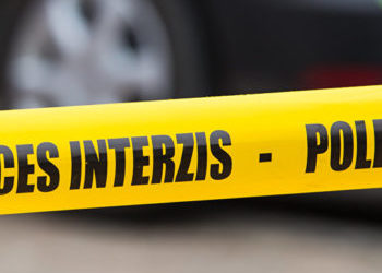 S-a certat cu soția și a înjunghiat-o cu un cuțit în gât, apoi a chemat poliția: Un bărbat din Căușeni, reținut