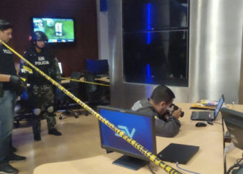 Explozie într-o redacție de știri din Ecuador, după ce un jurnalist a primit un plic prin poștă