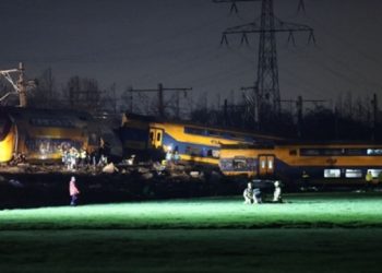 В Нидерландах сошел с рельсов пассажирский поезд, пострадали 30 людей