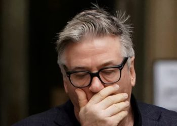 С Алека Болдуина сняли обвинения в непреднамеренном убийстве