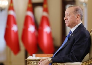 Эрдогану стало плохо на предвыборном интервью в прямом эфире