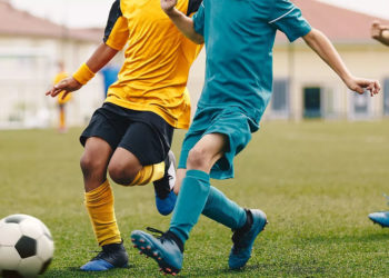 В Комрате во время игры в футбол умер 11-летний мальчик