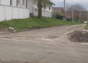 «Это для показухи. Дорогу делают, но кусочками». Жители сел, где ведутся ремонтные работы перед саммитом Европейского политического сообщества недовольны тем, как это делается | VIDEO