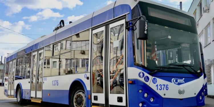 На Радоницу в Кишиневе вновь организуют бесплатные маршруты на кладбища