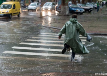 Vremea devine instabilă din cauza unui ciclon care se apropie