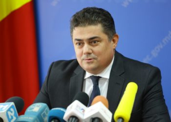 Ex-directorul ANRE Octavian Calmîc îndeamnă MoldovaGaz să ceară de la reglementator un preț mai mic la gazul natural. Reacția lui Vadim Ceban | VIDEO