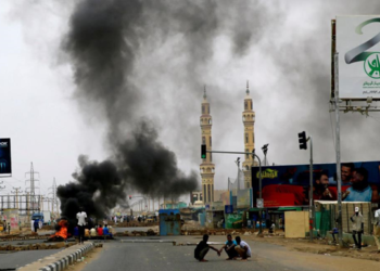 Из Судана эвакуируют дипломатов и иностранных граждан