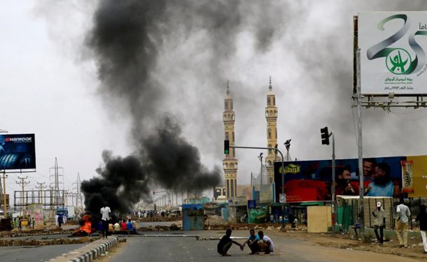 Из Судана эвакуируют дипломатов и иностранных граждан