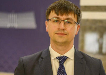 Зарплата, акции и 18 счетов в банке. Что еще задекларировал директор НЦБК за 2022 год