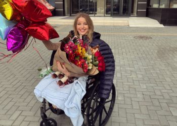 Marcela Paladi, tânăra care a rămas fără picioare, a adunat banii pentru proteze și pleacă în Germania