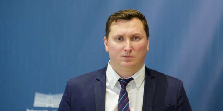 Avocatul Poporului își reiterează îngrijorarea față de suspendarea licențelor de emisie a șase posturi TV