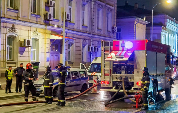 В здании Минобороны в центре Москвы произошел пожар